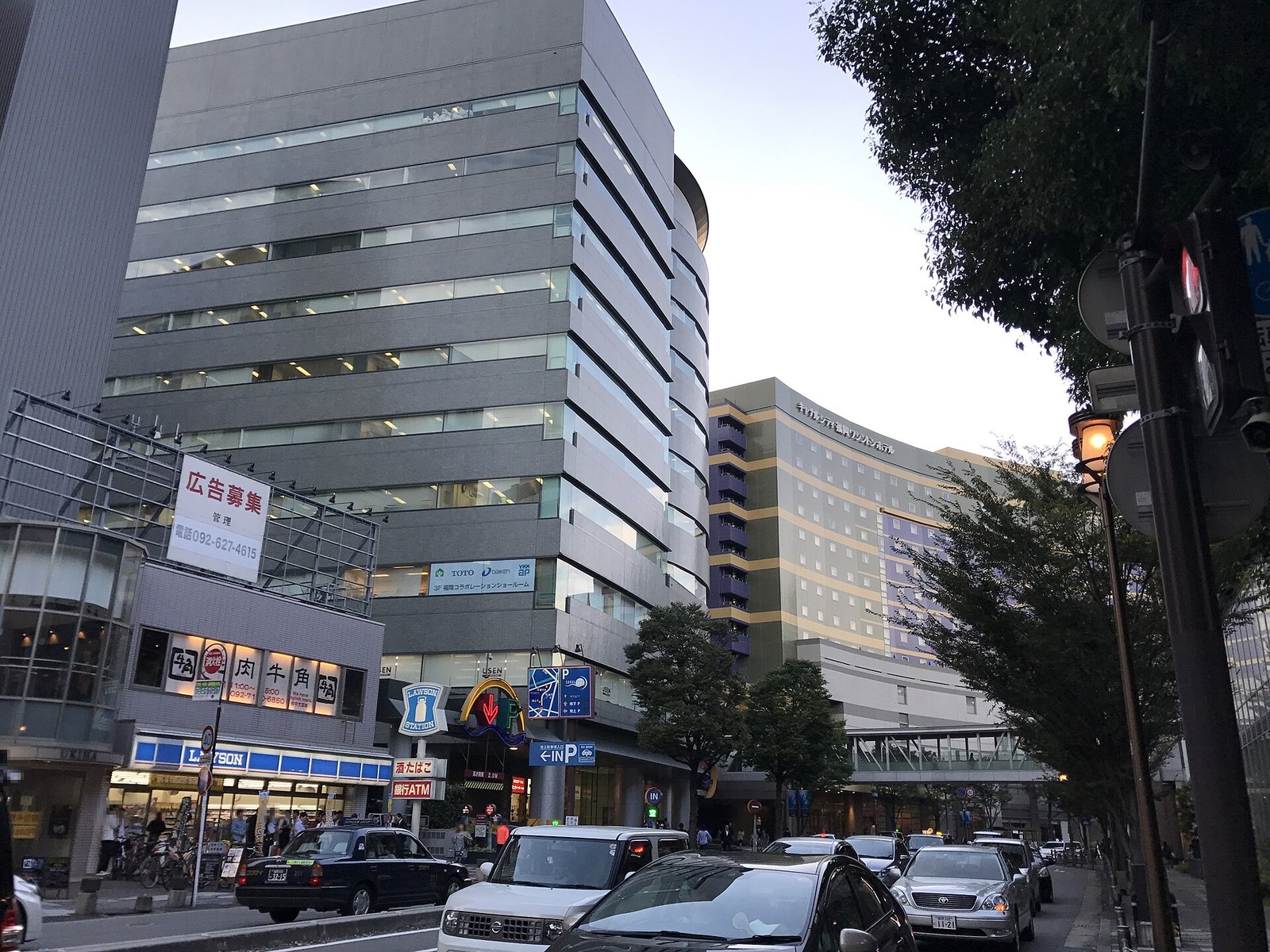 캐널시티 하카타 주변 호텔 외관
