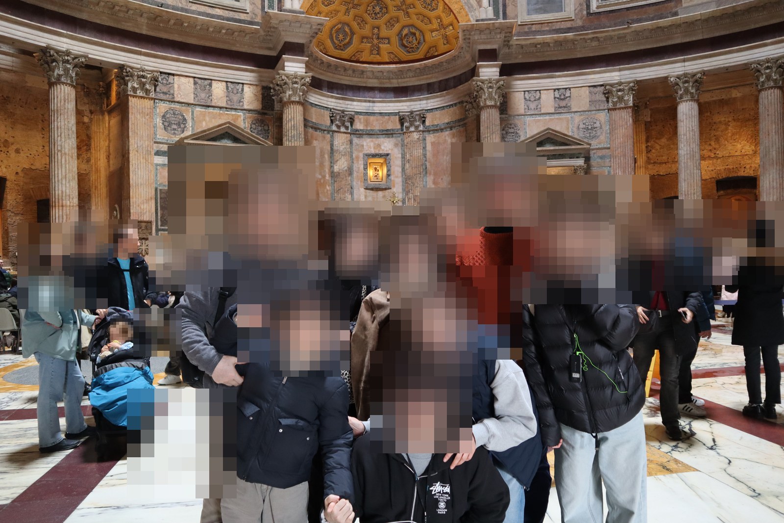 판테온 내부 단체 사진