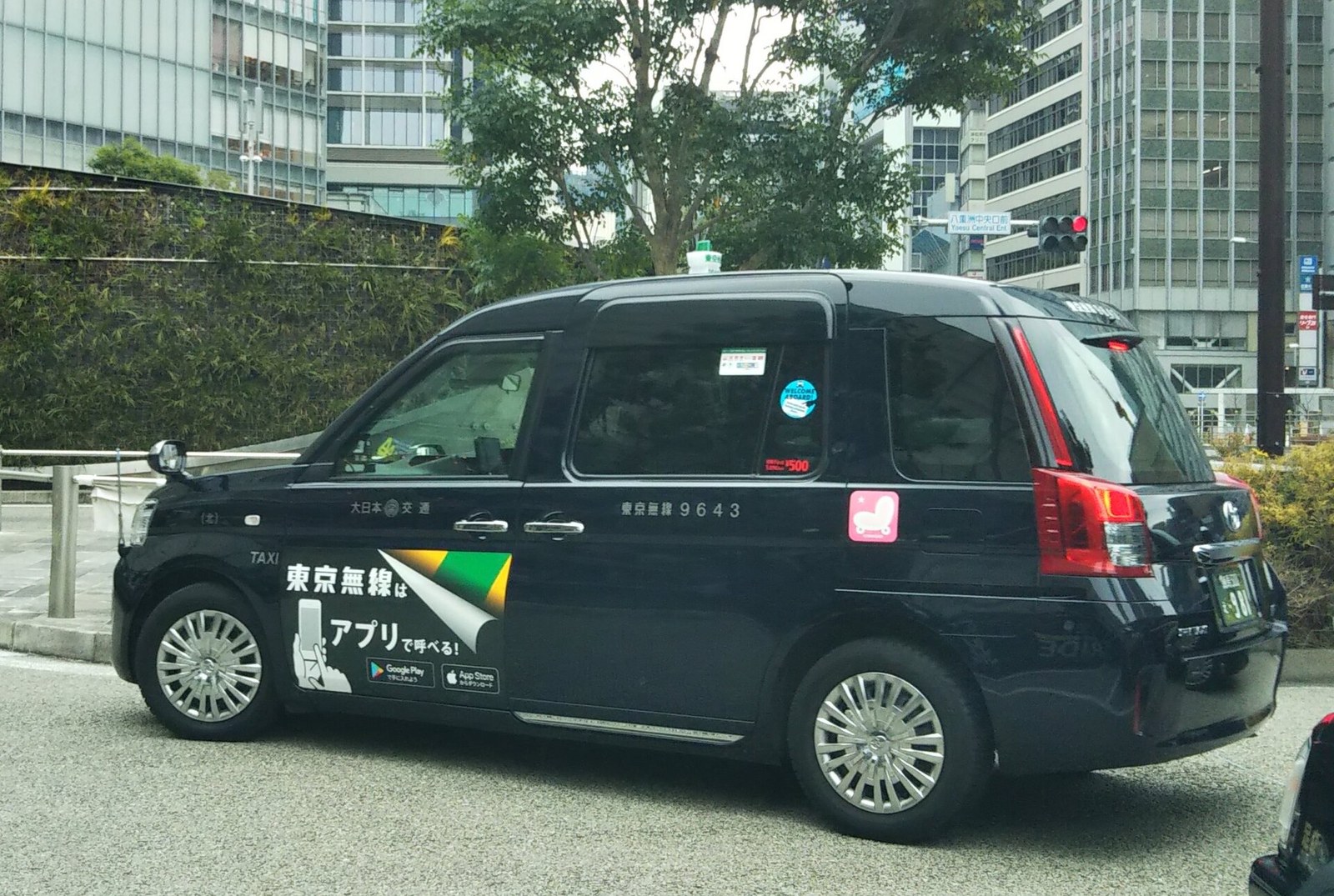 JPN TAXI 차량 외관 / 슬라이딩 도어